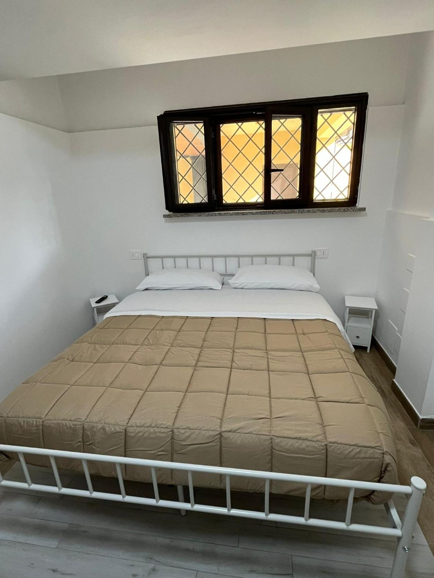 Aurora Rooms Pomigliano d'Arco Esterno foto