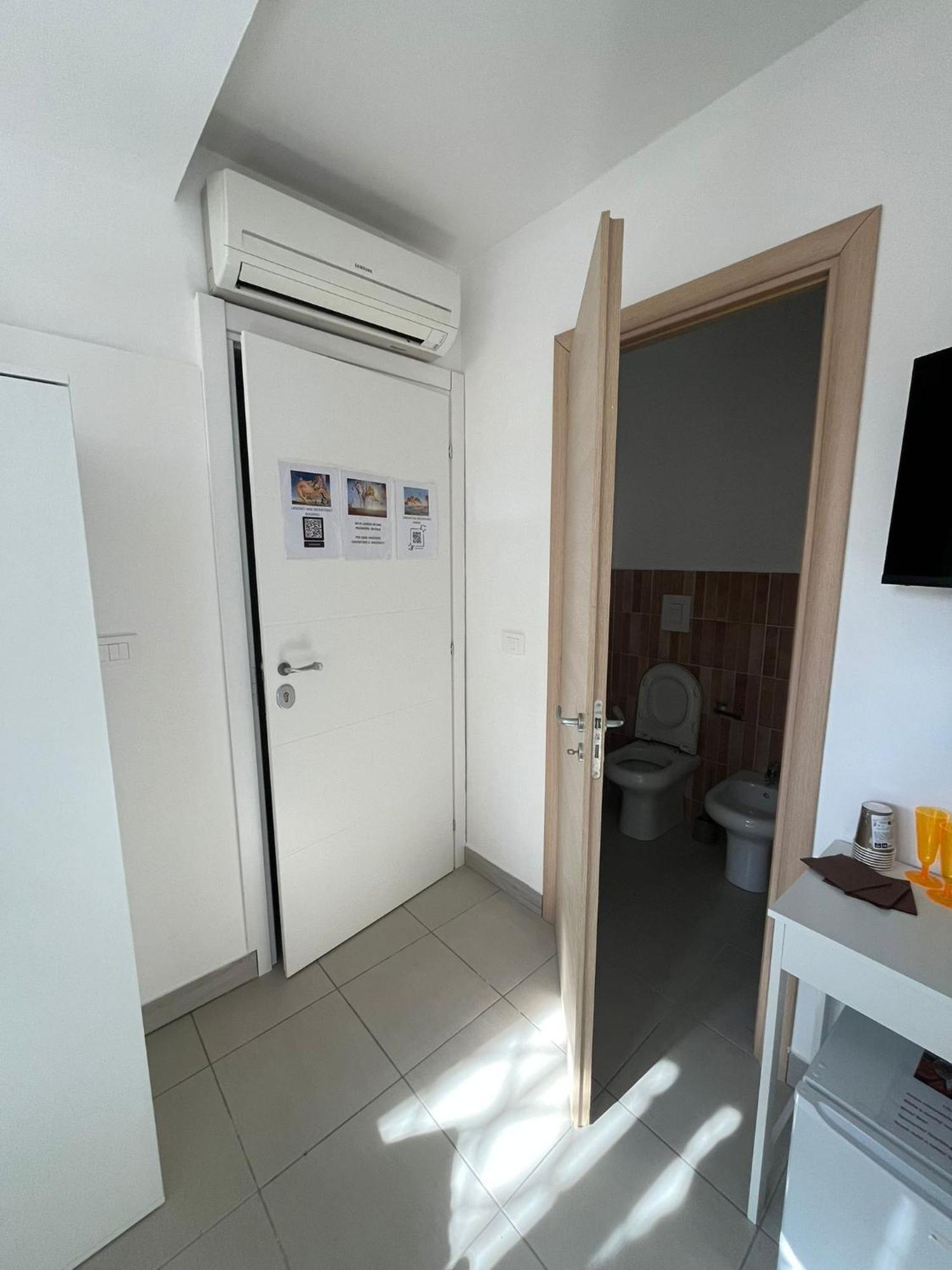 Aurora Rooms Pomigliano d'Arco Esterno foto