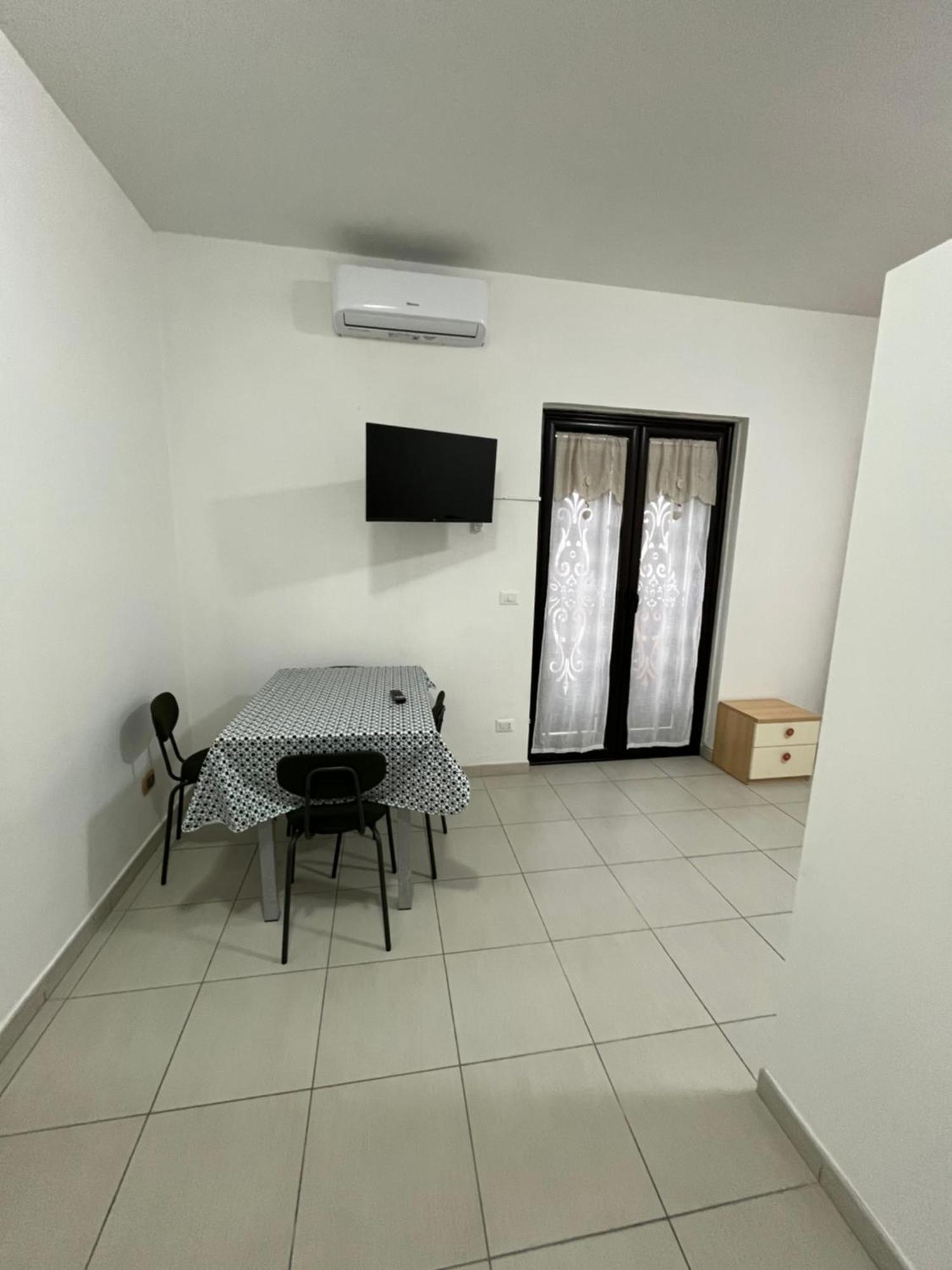 Aurora Rooms Pomigliano d'Arco Esterno foto